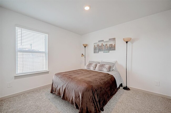 Building Photo - 6911 Amber Clf Ln