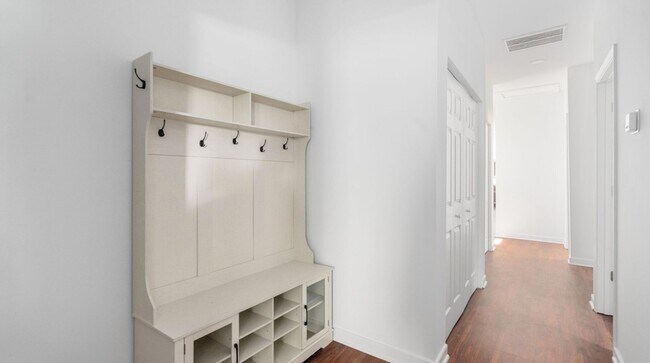 Building Photo - Fully Renovated 3BR House in Richmond