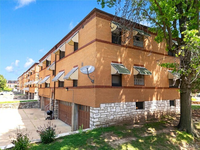 Building Photo - 4931 Jamieson Ave