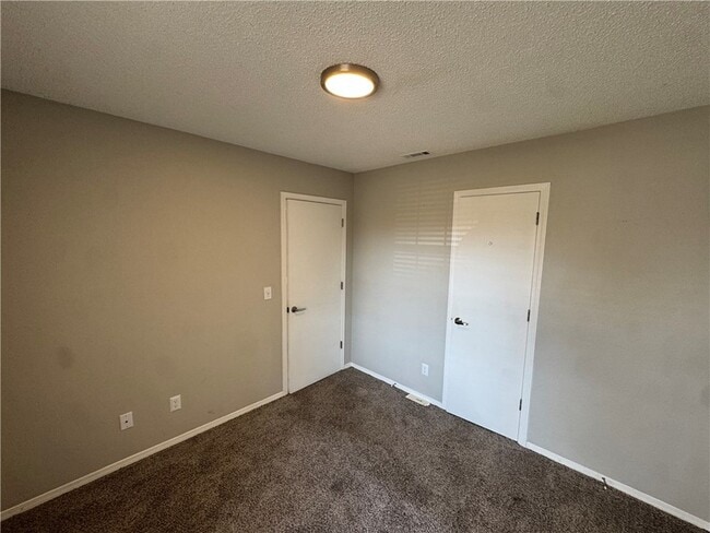 Building Photo - 1374 N Chickadee Ave
