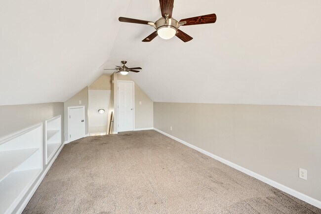Building Photo - 7775 Shadow Elm Ln