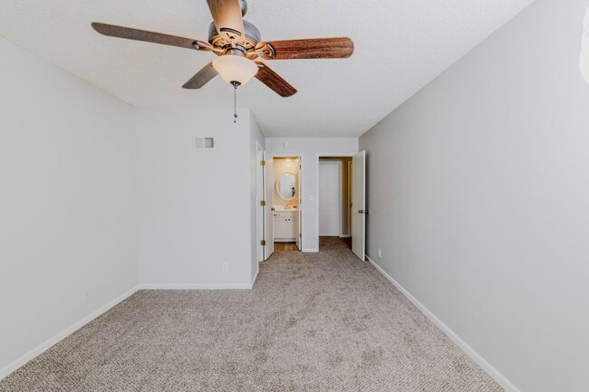 Building Photo - 6811 W 149th Terrace