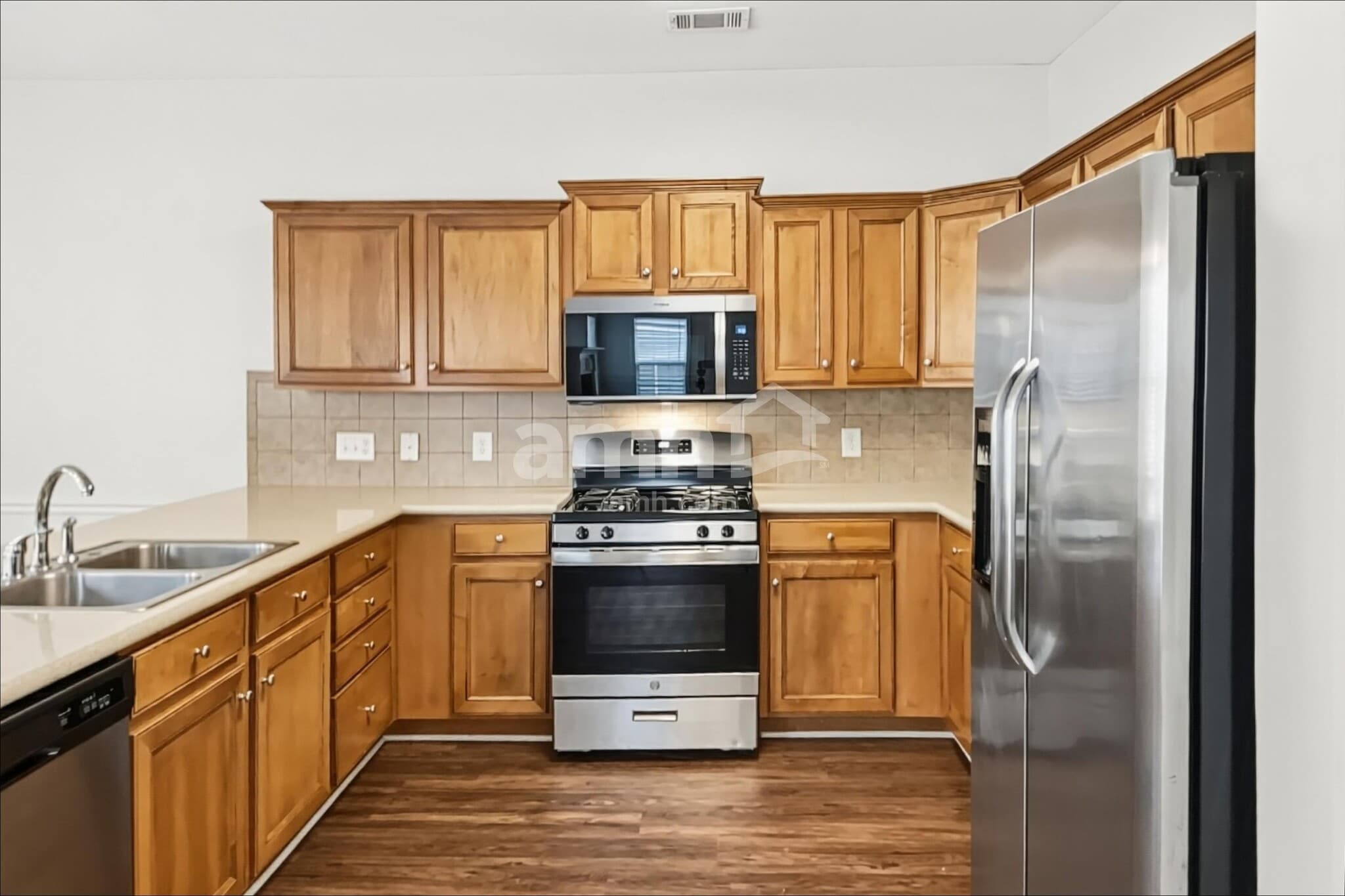 Building Photo - 131 Village Dr