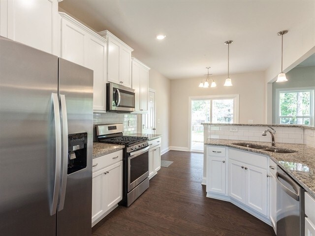 Building Photo - 112 White Ash Ln