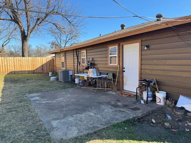 Building Photo - 8435 Campanella Dr