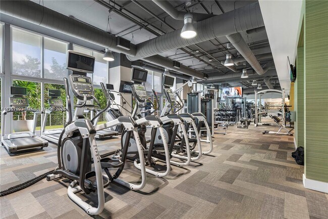 Building Photo - 16385 Biscayne Blvd
