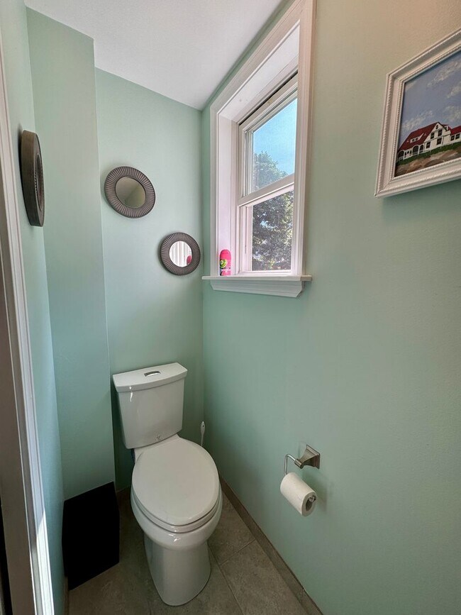Building Photo - 3BD/1.5BA South Portland Single Family Home!! W/D In-Unit & Storage in Basement & Shed! Available...