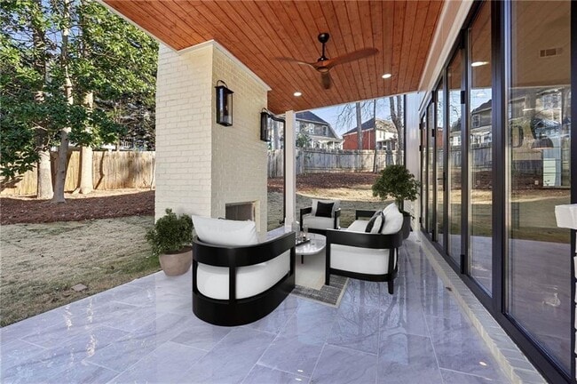 Building Photo - 120 Thome Dr