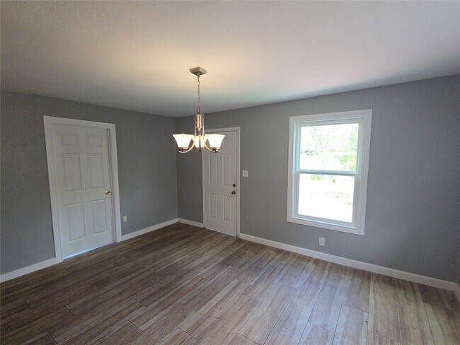 Building Photo - 5115 Balkin St