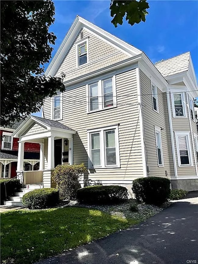 Building Photo - 10 Maple Ave