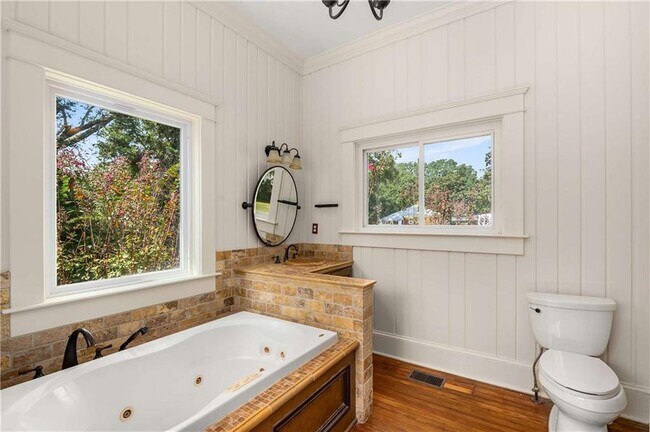 Building Photo - 787 Flat Shoals Ave SE