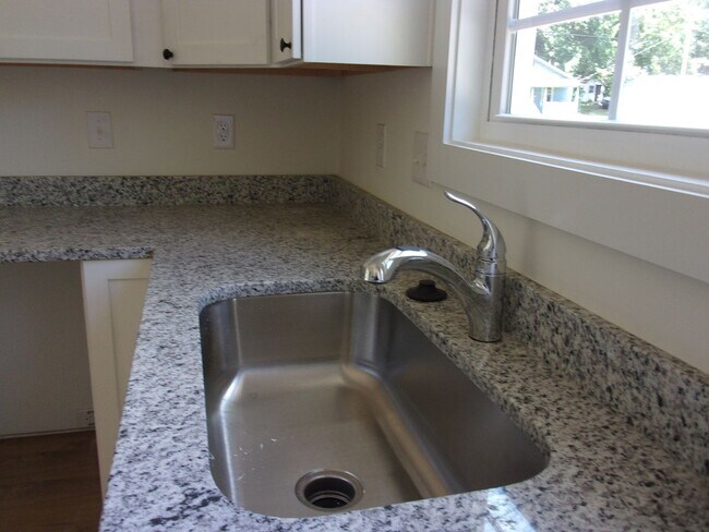 Building Photo - New Construction 2 Bedroom 1 Bath Apartment in Downtown Clover