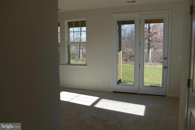 Building Photo - 109 Sequoia Dr