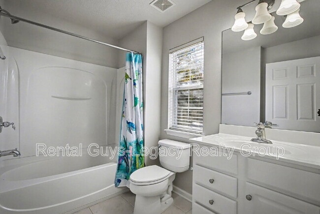 Building Photo - 6986 Roundleaf Dr