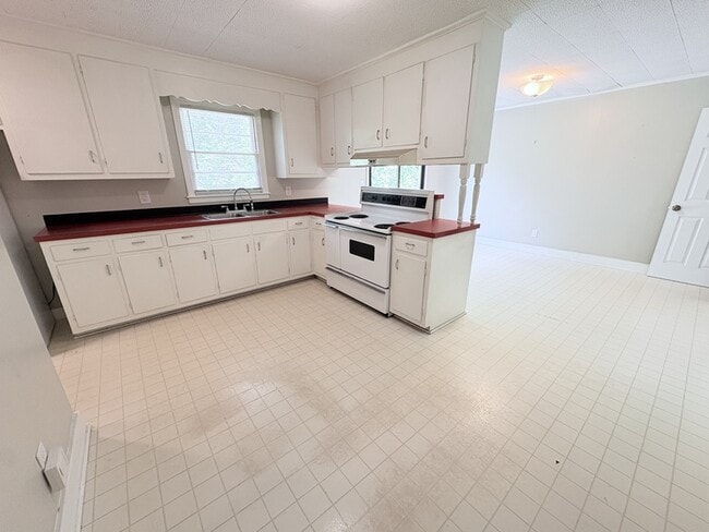 Building Photo - 103 Clarendon Dr