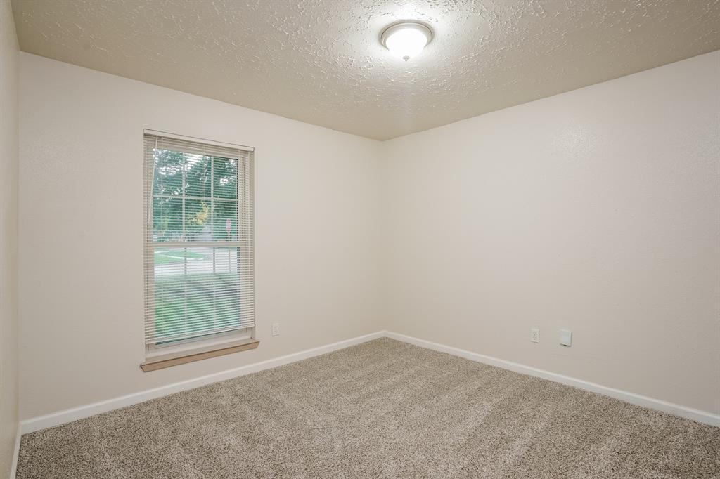 Building Photo - 13430 Piney Oaks Dr