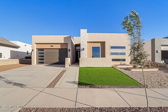 Building Photo - 828 Eltham Dr