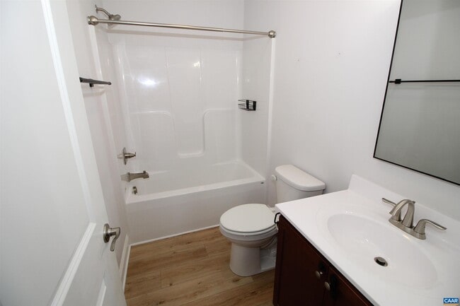 Building Photo - 147 Langley Dr