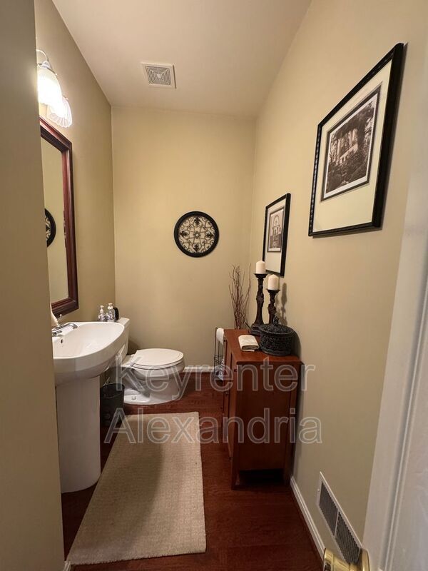 Building Photo - 6987 Forepond Ct