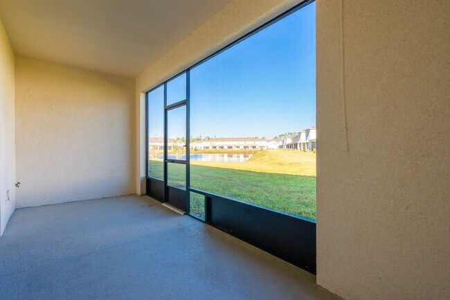 Building Photo - 2023 Block Town-Home with Community Gym and Pool