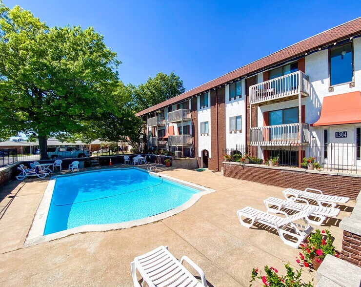 El Chaparral Apartments 1300 E Elm St Springfield MO 65802 Apartment Finder