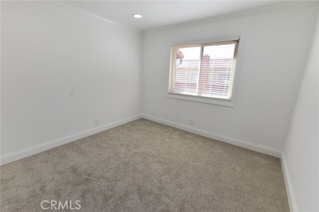 Building Photo - 484 Plaza Estival