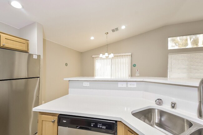 Building Photo - 6901 Rosinwood St