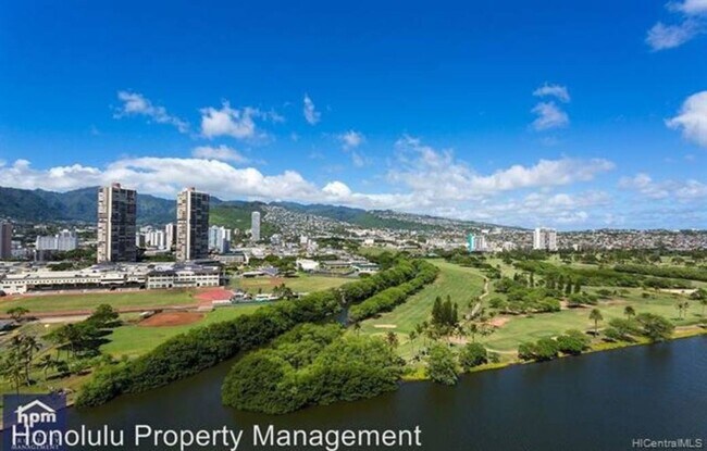 Building Photo - 1 Bedroom in Waikiki Close To Everything
