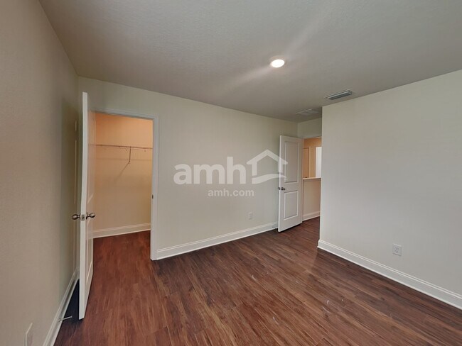 Building Photo - 2545 Sunrise Lndg Lp