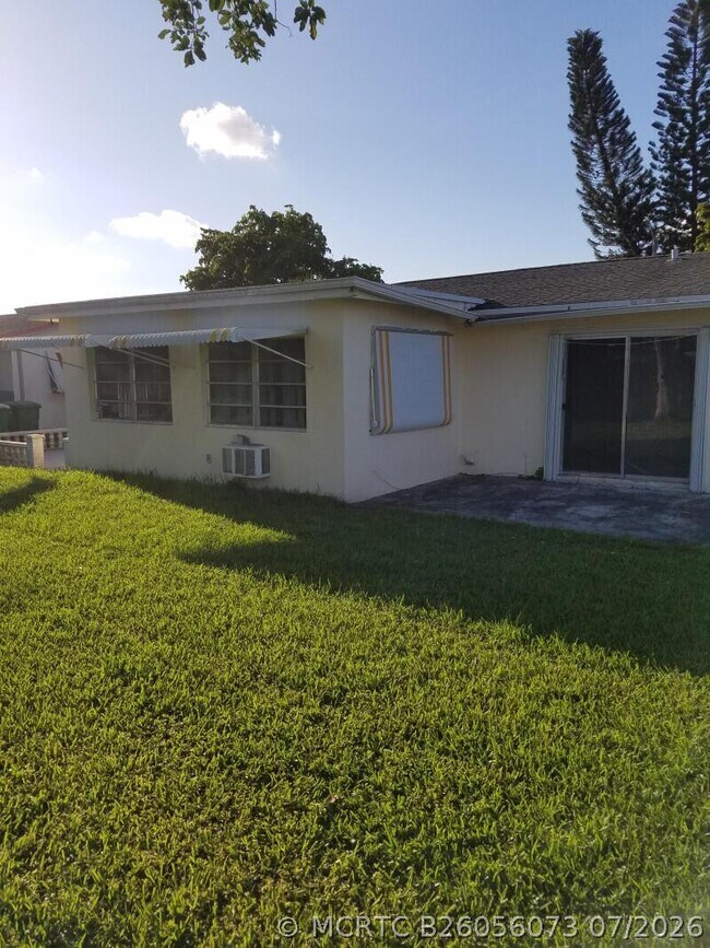 Building Photo - 4934 NW 55th Ct