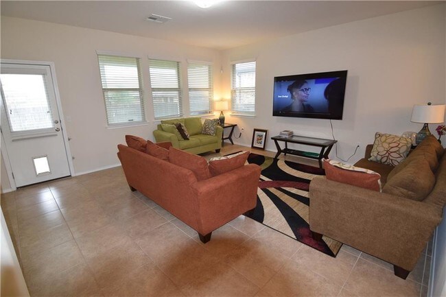 Building Photo - 325 Banin Malone Ln