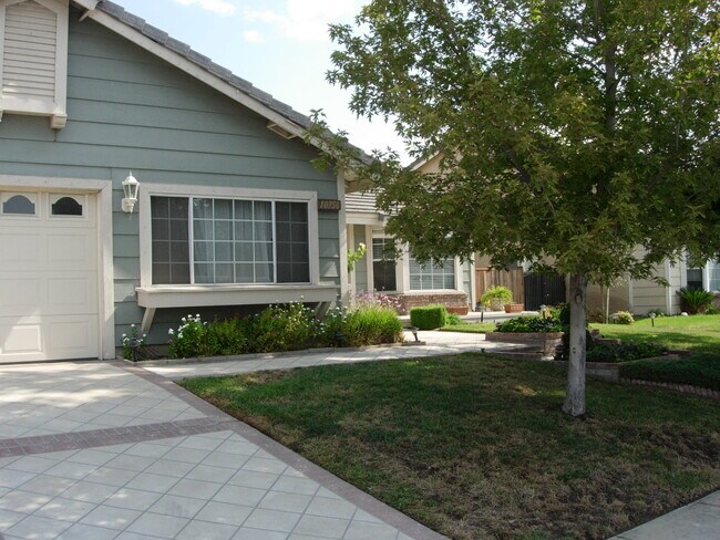 Building Photo - 10750 Spyglass Dr