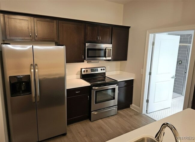 Building Photo - 610 Ayer Rd