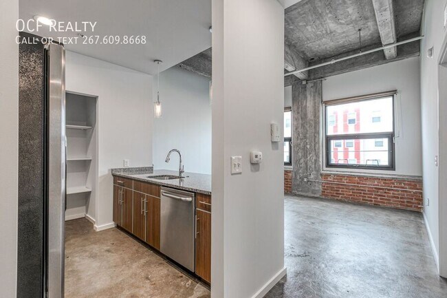 Building Photo - 4800 Brown St