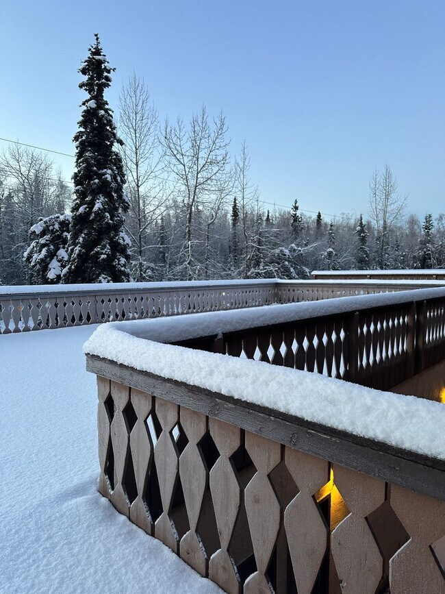 Building Photo - Newly Remodeled, 1 Bed/1 Bath Garage/Washer/Dryer