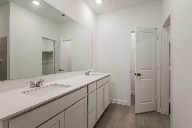 Building Photo - 11515 Cedar Cl