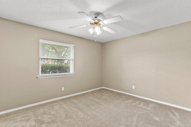 Building Photo - 1713 Richland Dr