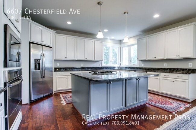 Building Photo - 6607 Chesterfield Ave
