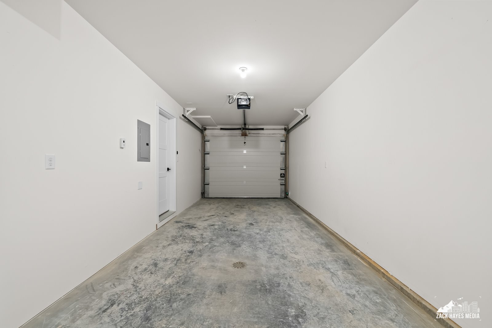 garage - 1493 W 40th Ave