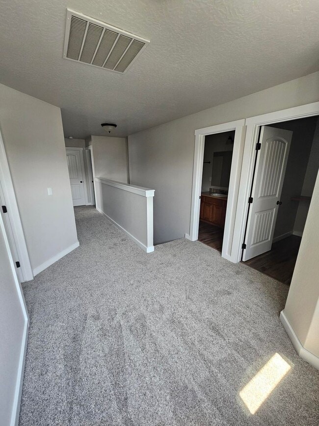 Building Photo - 6214 N Silver Elm Way