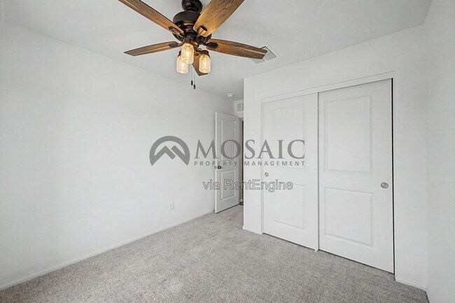 Building Photo - 1304 W Inca Dr