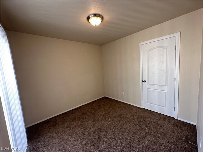 Building Photo - 10434 Amber Night St