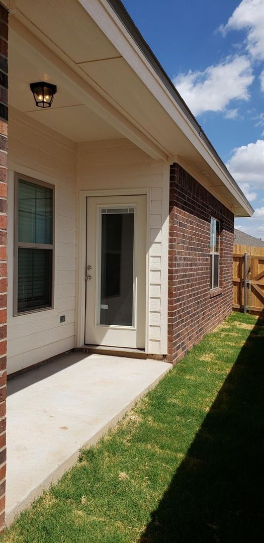 Building Photo - Cooper ISD- Luxury Duplex in Southwest Lub...