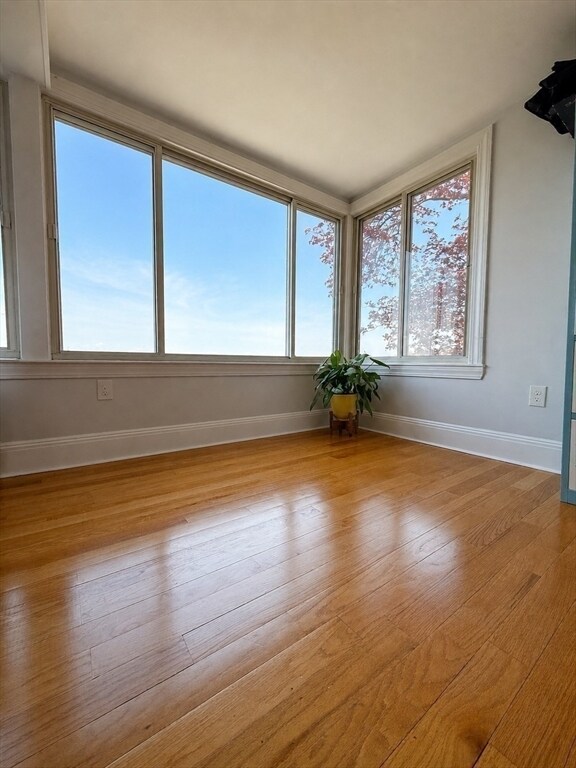 Building Photo - 125 Brookfield Rd