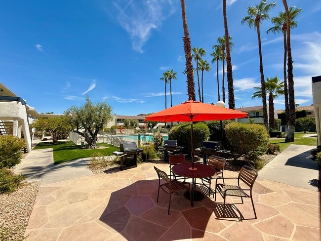 Building Photo - 1950 S Palm Canyon Dr