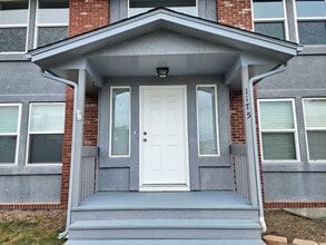 Building Photo - 1175 Goodview Ct