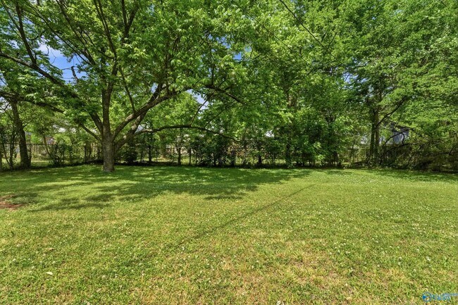 Building Photo - 1504 Faye St SW