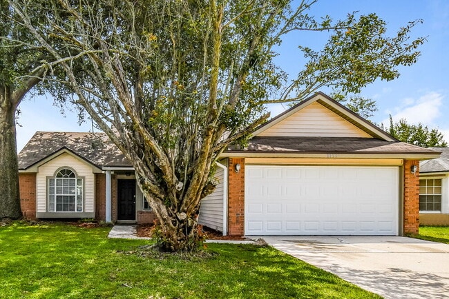 Building Photo - 8133 Fieldside Dr W