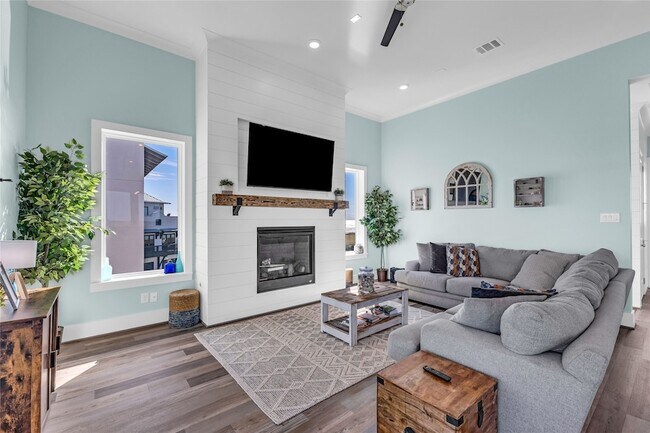 Building Photo - 312 Seagrass