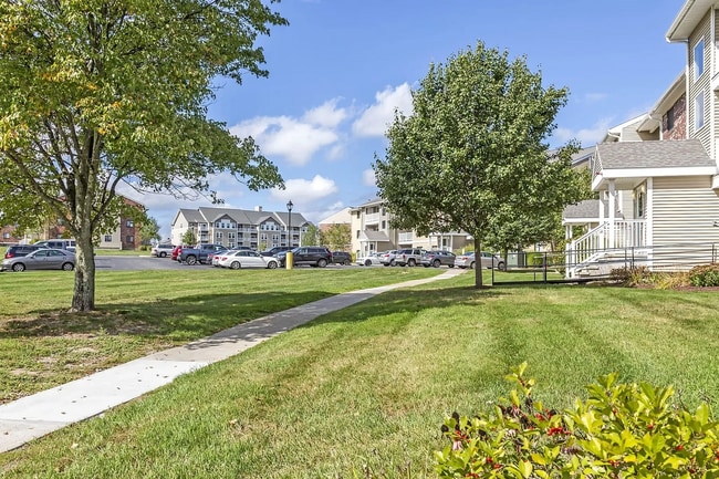 Building Photo - Rosemont Square